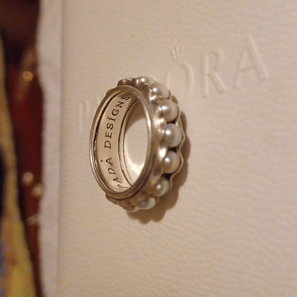 Silpada Womans  Sterling Silver Nested Pearl Ring Sz 8